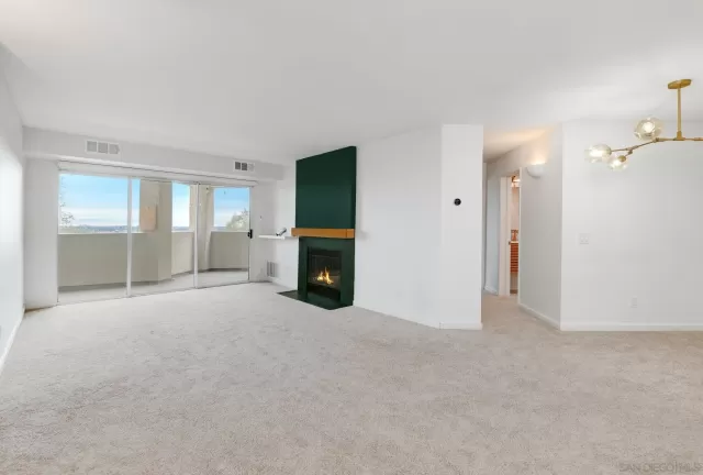 MLS: 2600576 Condo For Sale