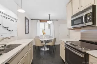 Photo #1: 2600593 Listing