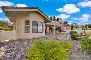 More Details about MLS # 2600599 : 15753 VIA CALANOVA