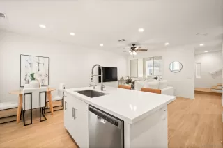 Photo #6: 2600609 Listing 