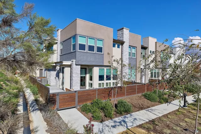 MLS: 2600615 Condo For Sale