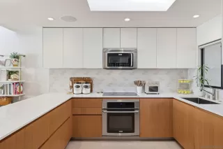 Photo #5: 2600634 Listing