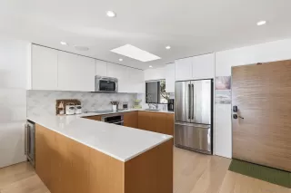 Photo #6: 2600634 Listing