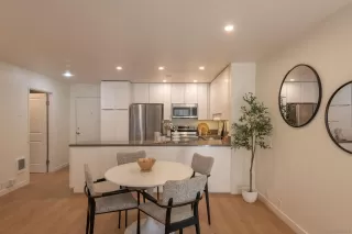 Photo #6: 2600681 Listing 