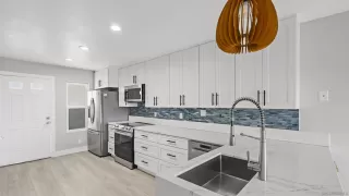 Photo #1: 2600710 Listing 