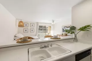 Photo #5: 2600712 Listing 