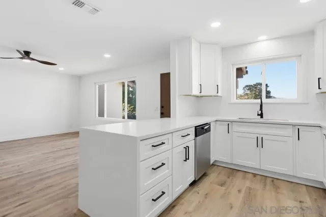 MLS: 2600717 Condo For Sale