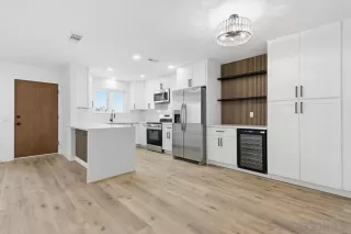 Photo #1: 2600717 Listing 