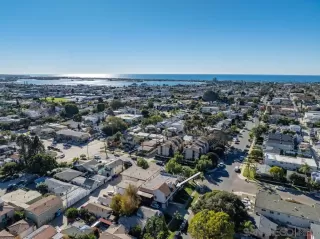 Photo #1: 2600727 Listing 