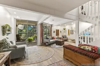 Photo #4: 2600741 Listing