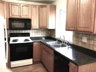 Photo #3: 2600810 Listing 