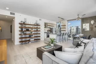 Photo #5: 2600851 Listing 