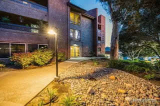 Photo #3: 2600859 Listing