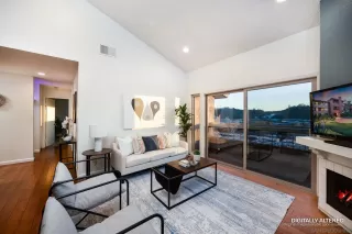 Photo #4: 2600859 Listing