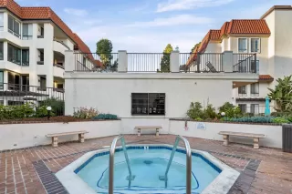 Photo #4: 2600918 Listing 