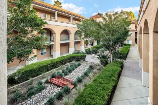 Photo #2: 2600929 Listing 