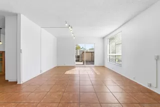 Photo #2: 2600941 Listing 