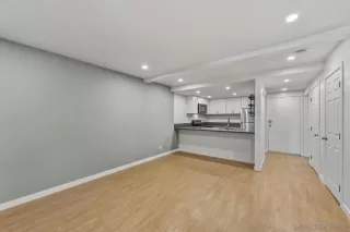 Photo #4: 2601000 Listing