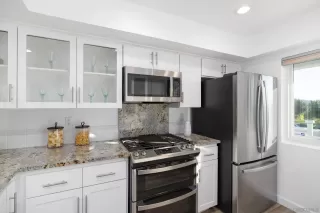 Photo #4: 2601008 Listing 