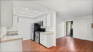 Photo #2: 2601011 Listing 