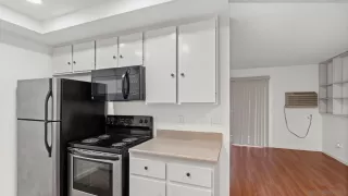 Photo #5: 2601011 Listing 