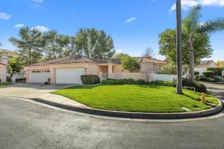 Photo #1: 2601019 Listing 