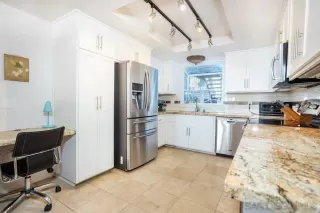 Photo #6: 2601043 Listing 