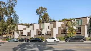 Photo #1: 2601046 Listing 