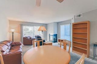 Photo #5: 2601052 Listing 