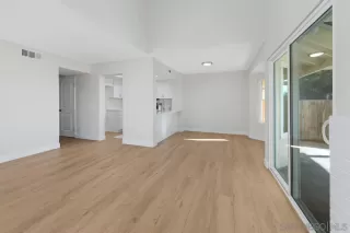 Photo #3: 2601065 Listing 