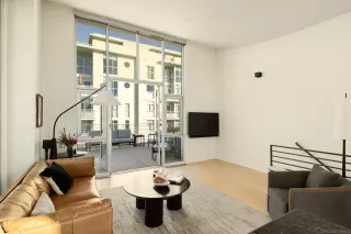 Photo #1: 2601085 Listing 