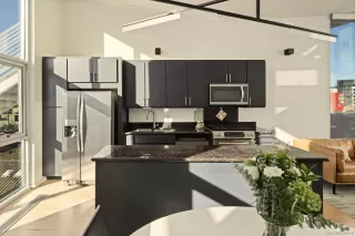 Photo #2: 2601085 Listing 