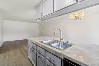 Photo #6: 2601087 Listing 