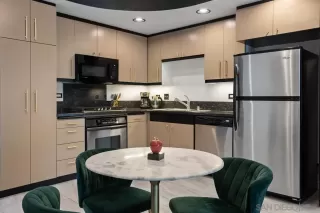 Photo #4: 2601097 Listing 