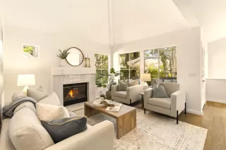 Photo #4: 2601098 Listing 