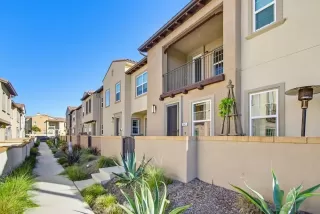 Photo #1: 2601102 Listing