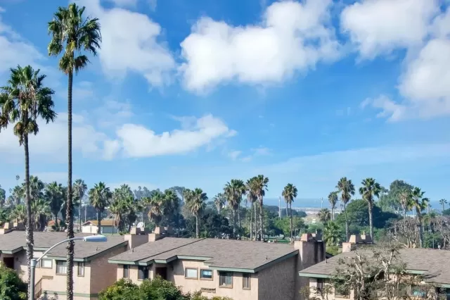 MLS: 2601105 Condo For Sale