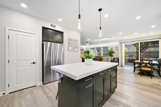 Photo #3: 2601151 Listing 