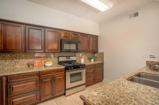 Photo #6: 2601181 Listing 