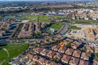 Photo #2: 2601191 Listing