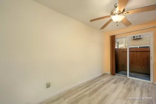 Photo #4: 2601201 Listing 