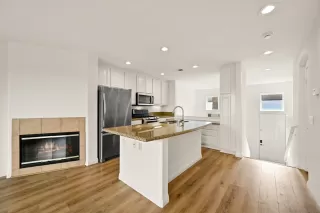 Photo #2: 2601202 Listing 