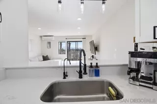 Photo #6: 2601205 Listing 