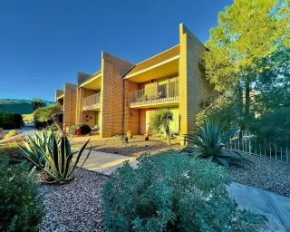 More Details about MLS # 2601215 : 2511 COUNTRY CLUB RD