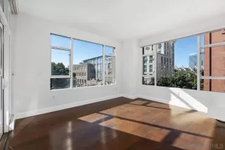 Photo #3: 2601224 Listing 