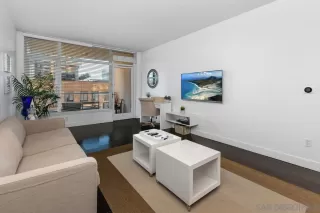 Photo #2: 2601227 Listing 