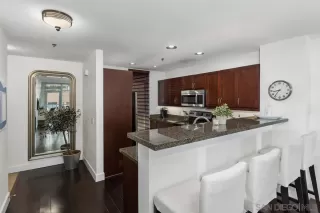 Photo #4: 2601227 Listing 