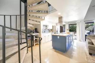 Photo #2: 2601249 Listing 