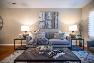 Photo #5: CV22238440 Listing