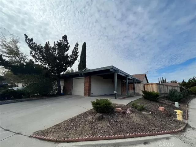 MLS: CV22255713 Condo For Sale